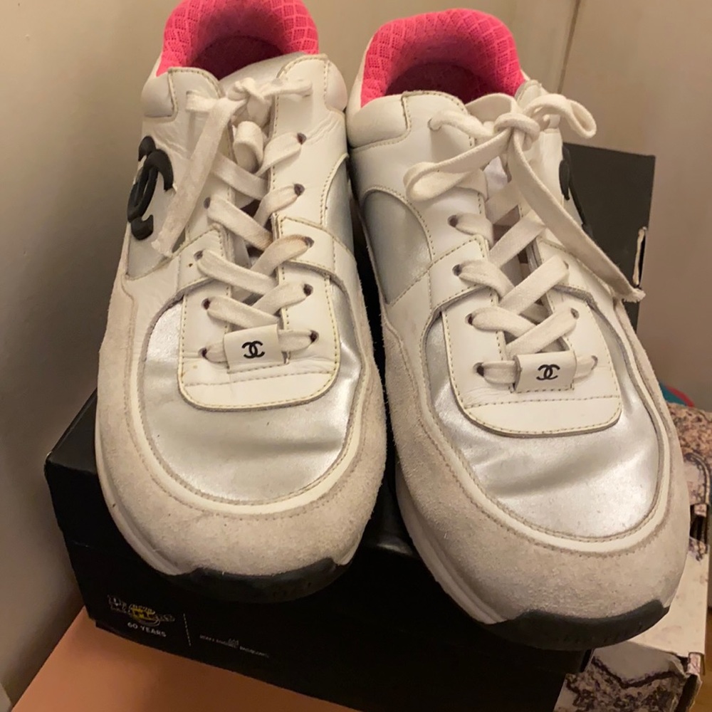 Chanel sneaker